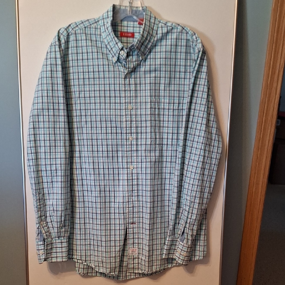 IZOD Men's Green and White Checkered Shirt